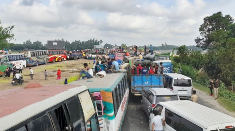 ঈদযাত্রার আগে ঢাকা-রংপুর মহাসড়কের ১৪ ঝুঁকিপূর্ণ স্থান সংস্কারে উদ্যোগ