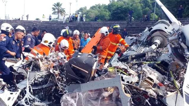 মালয়েশিয়ায় মহড়া চলাকালীন হেলিকপ্টার বিধ্বস্ত, নিহত ১০